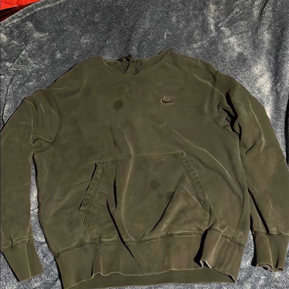 Nike Green Crewneck Sweater with Ribbed Cuffs